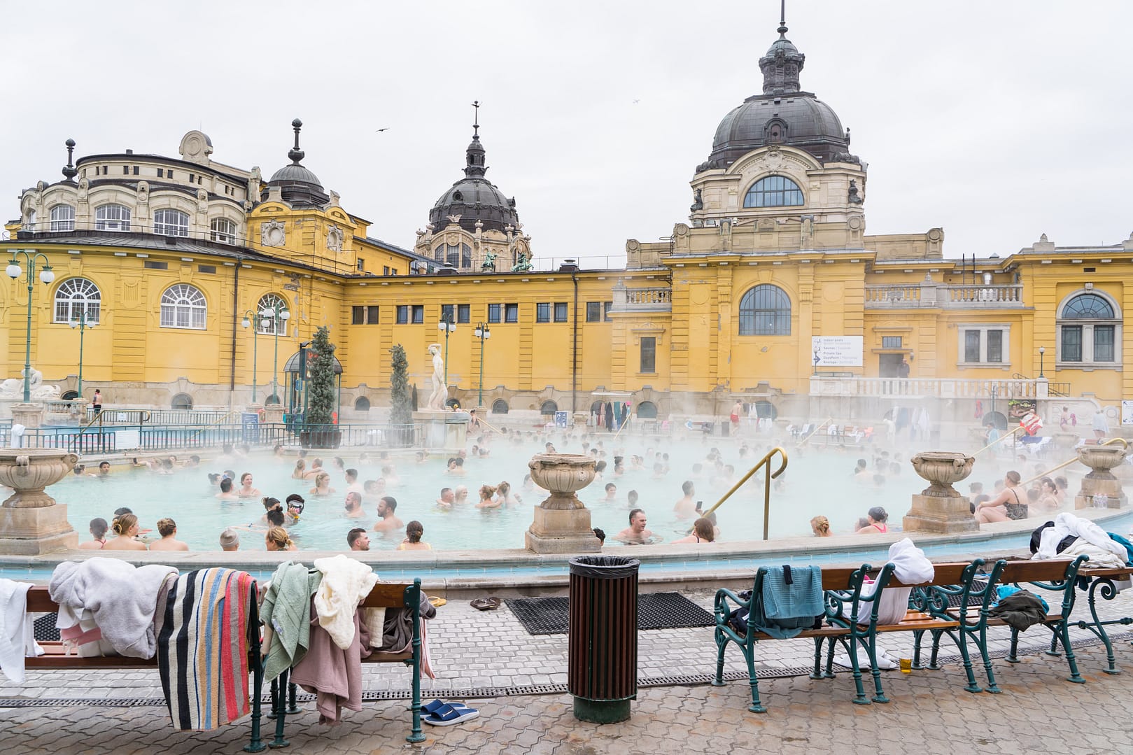 Bain Széchenyi à Budapest en hiver