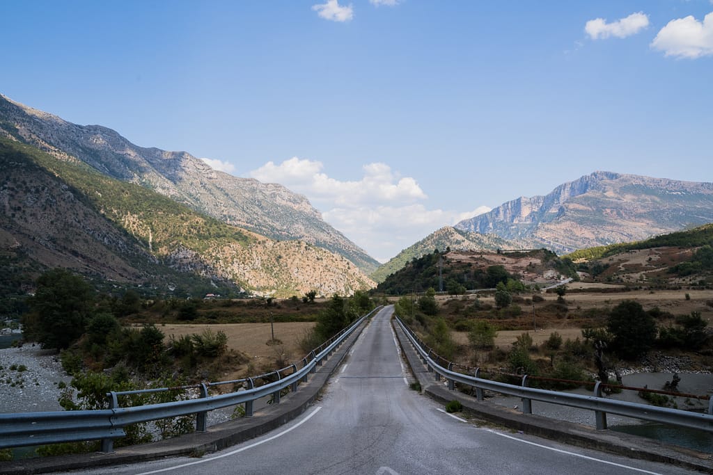 Route Tepelana montagne albanie
